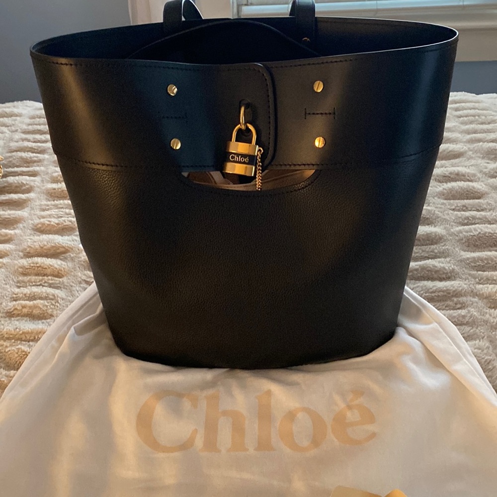 Large Chloe leather bucket tote bag